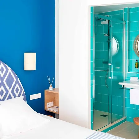 Hotel Les Bulles De - & Sur La 4*