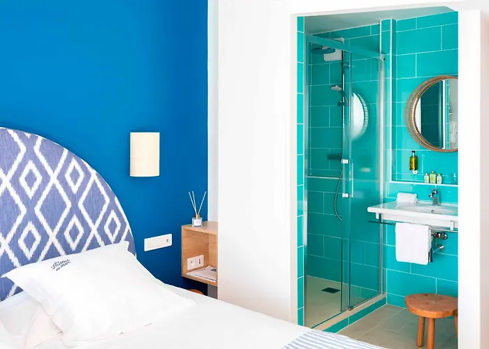 Отель Les Bulles De - & Sur La 4*