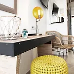 Les Bulles De - & Sur La Hotel