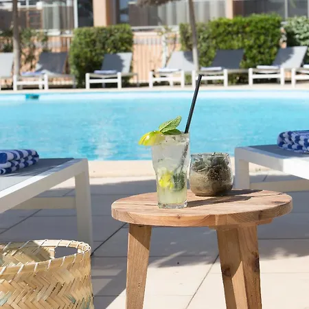 Les Bulles De - & Sur La ホテル